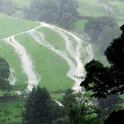cascades above Toms Howe